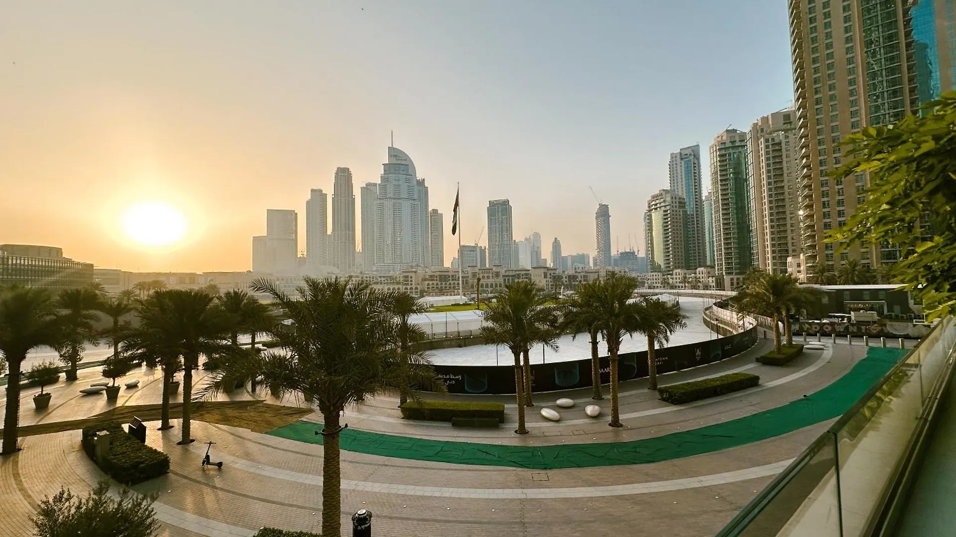 Grande Signature 2Bhk Burj Khalifa Full View 4 Min Walk Dubai Mall Infinity Pool With Fountain View Free Parking By The Meridian United Arab Emirates