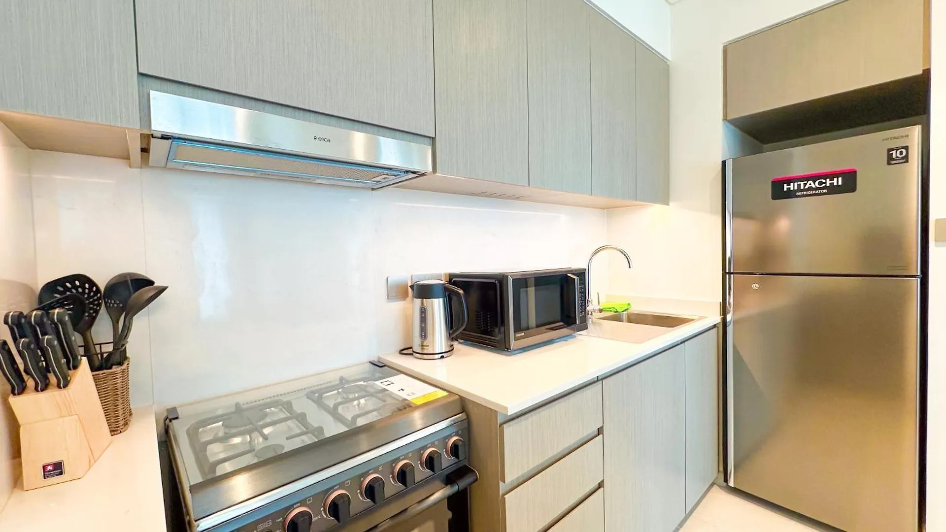 Apartment Grande Signature 2Bhk Burj Khalifa Full View 4 Min Walk Dubai Mall Infinity Pool With Fountain View Free Parking By The Meridian