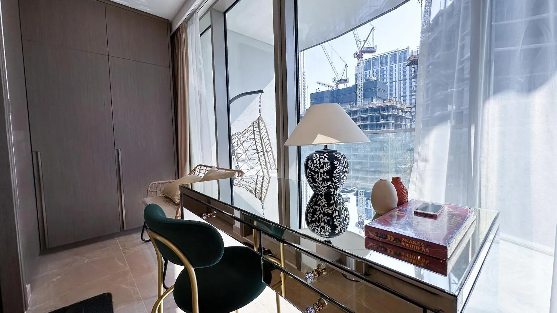 Grande Signature 2Bhk Burj Khalifa Full View 4 Min Walk Dubai Mall Infinity Pool With Fountain View Free Parking By The Meridian United Arab Emirates