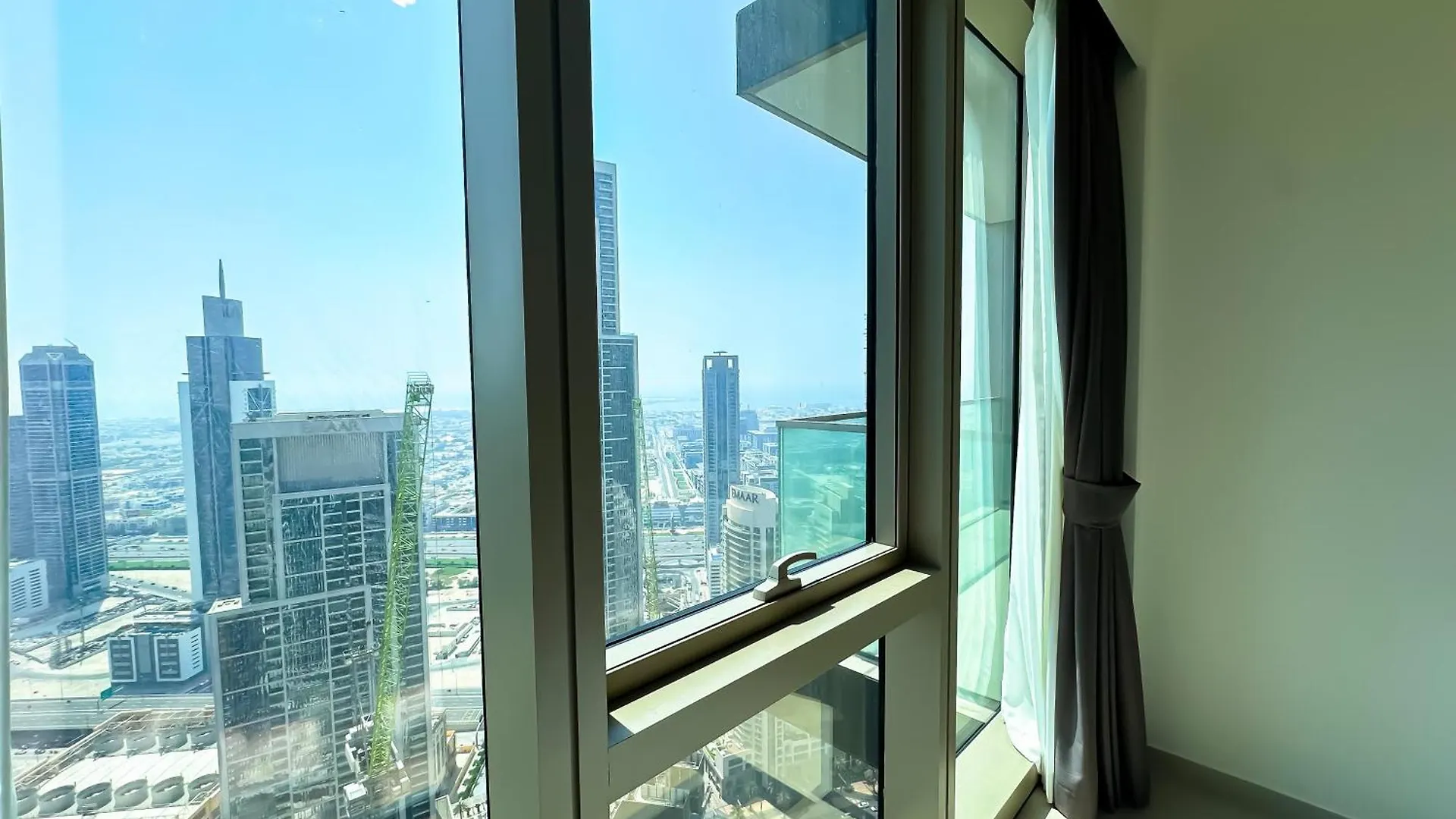 Apartment Grande Signature 2Bhk Burj Khalifa Full View 4 Min Walk Dubai Mall Infinity Pool With Fountain View Free Parking By The Meridian
